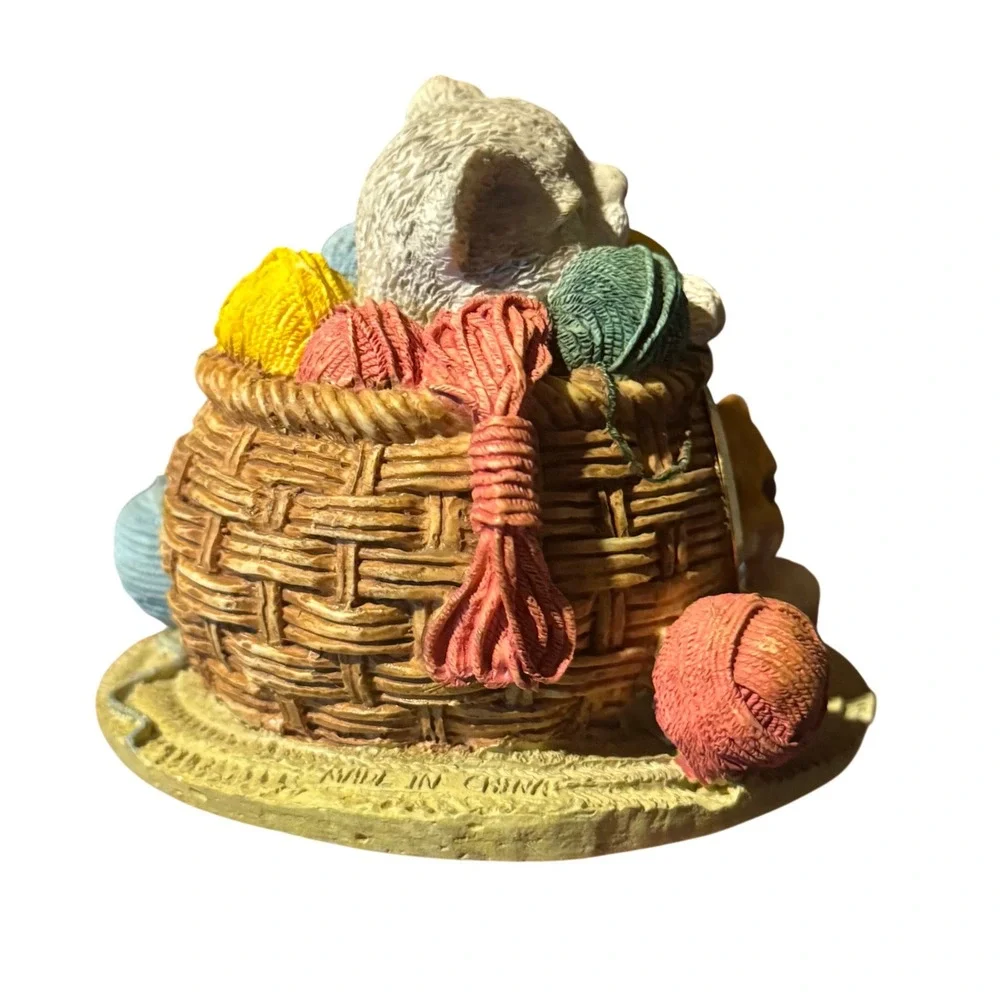 Vintage Cat & Yarn Basket Miniature Quartz Desk Clock Figurine Decor Not Working